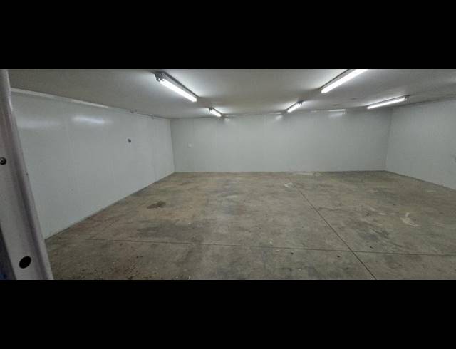 INDUSTRIAL PROPERTY TO RENT IN HALFWAY HOUSE
